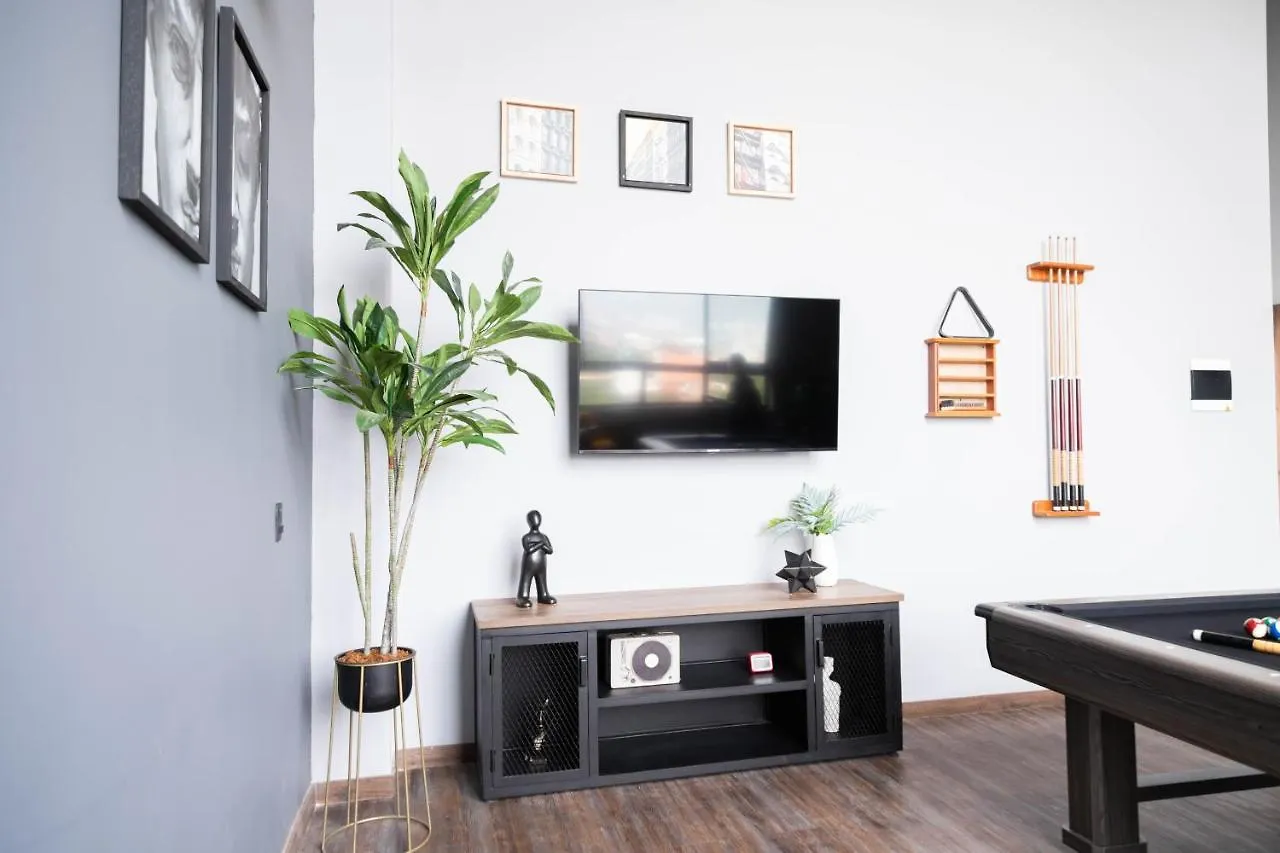 Royal Living Poblado Aparthotel Medellin