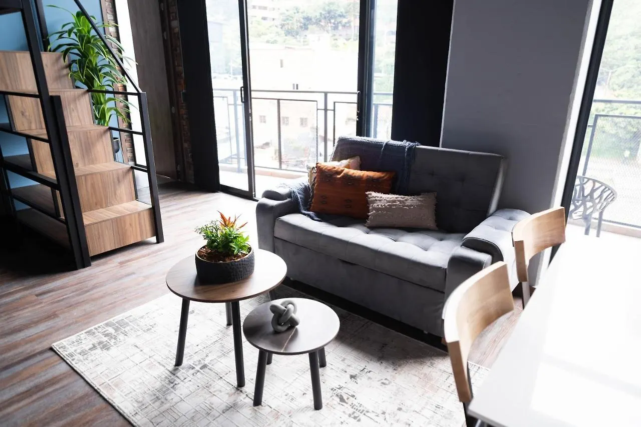 Royal Living Poblado Aparthotel Medellin