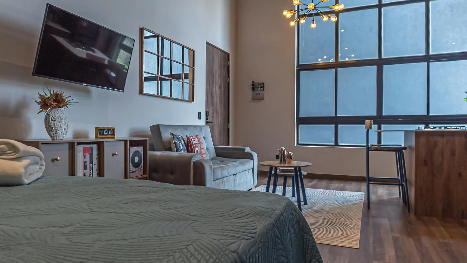 Royal Living Poblado Aparthotel Medellin 4*,  Colombia