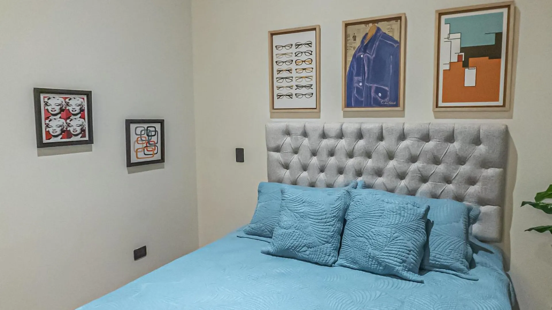 Royal Living Poblado Aparthotel Medellín Colombia