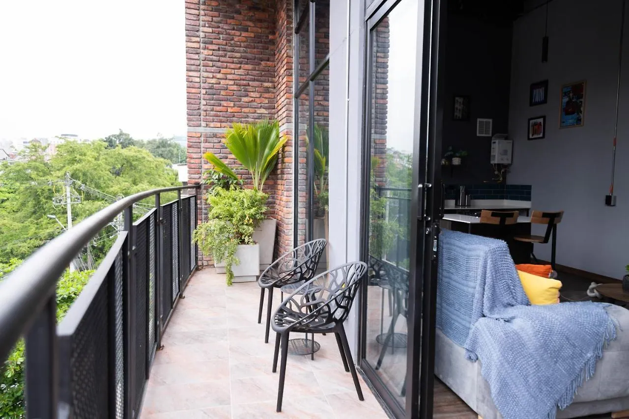 Royal Living Poblado Aparthotel Medellin